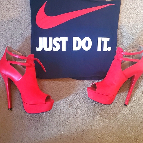 Nike Custom Tube Top - Picture 2 of 3